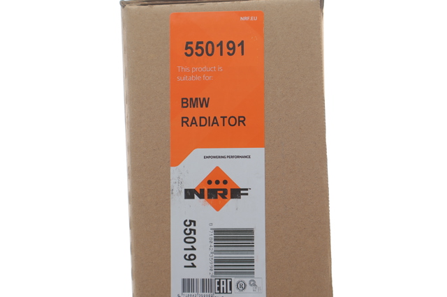 Radiador esquerdo de esfriamento de motor 550191 NRF