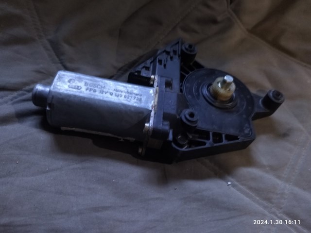 0130821733 VAG Motor de acionamento de vidro da porta traseira esquerda