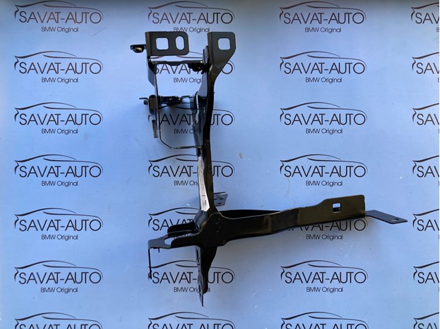 Consola (adaptador) de fixação da luz dianteira direita 51648071632 BMW