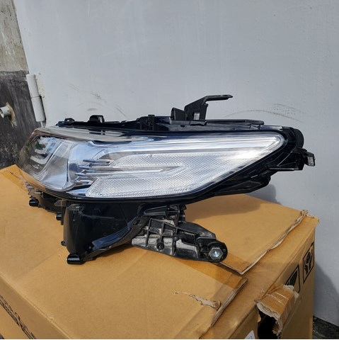 8118533D71 Toyota Luz esquerda