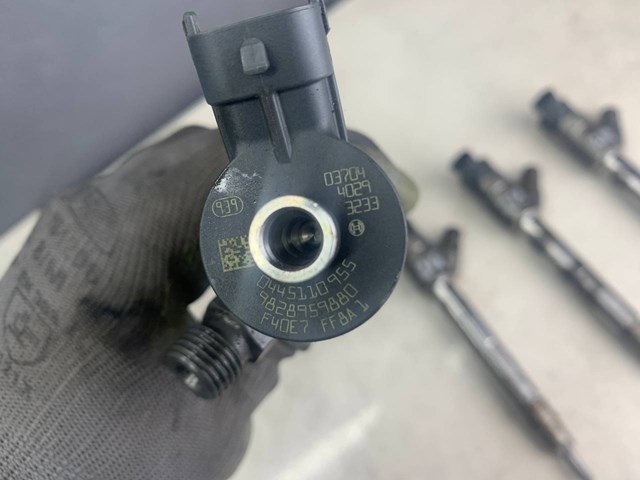 Injetor de injeção de combustível Bosch 0445110955