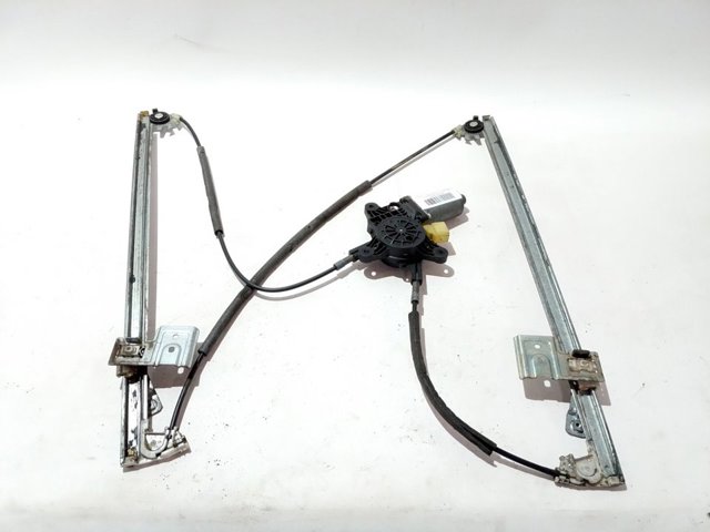 Motor de acionamento de vidro da porta dianteira direita 0130821940 Mercedes