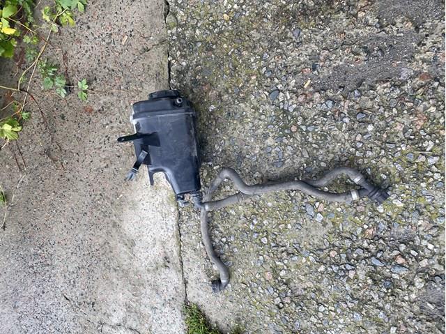 Tanque de expansão do sistema de esfriamento BMW 13177552546 preço, a partir de 68,37 USD