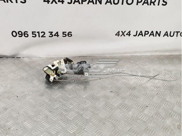 Fecho da porta traseira direita MR349288 Mitsubishi