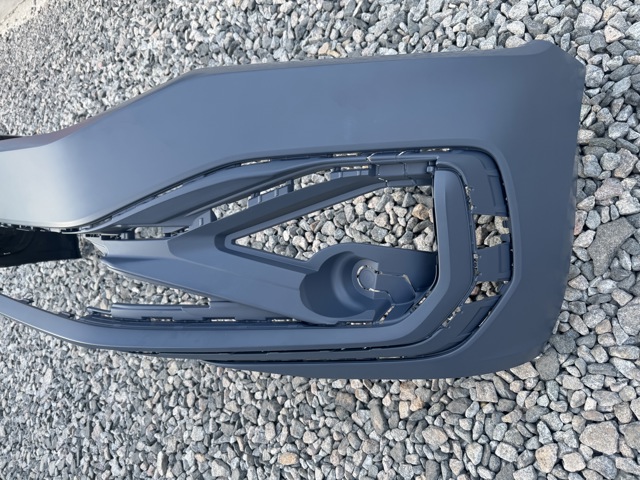 561807221JGRU VAG Pára-choque dianteiro