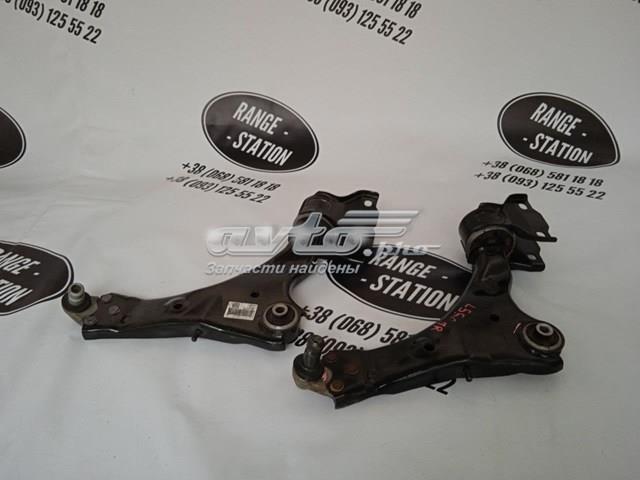 Braço oscilante inferior direito de suspensão dianteira LR060046 Land Rover