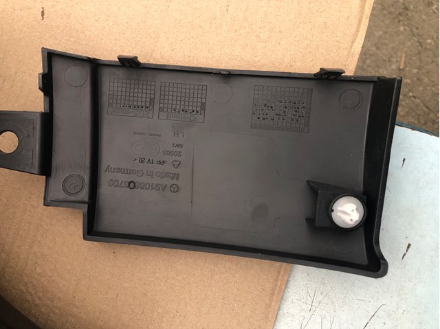 Placa sobreposta do pára-choque traseiro esquerdo Mercedes A9108803700 preço, a partir de 24,87 USD