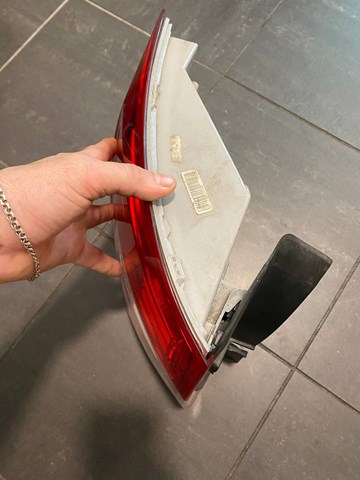 Compre 5E9945095A VAG Lanterna traseira esquerda