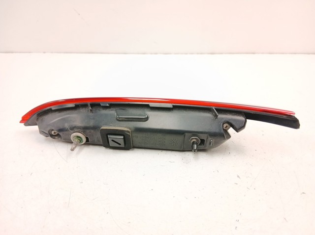 Lanterna traseira esquerda interna 23135917 Opel