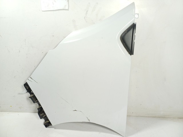 Pára-lama dianteiro esquerdo Renault (RVI) 631014221R