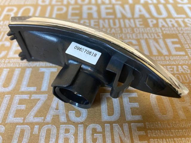 Pisca-pisca direito Polcar 6039207E preço, a partir de 22,70 USD