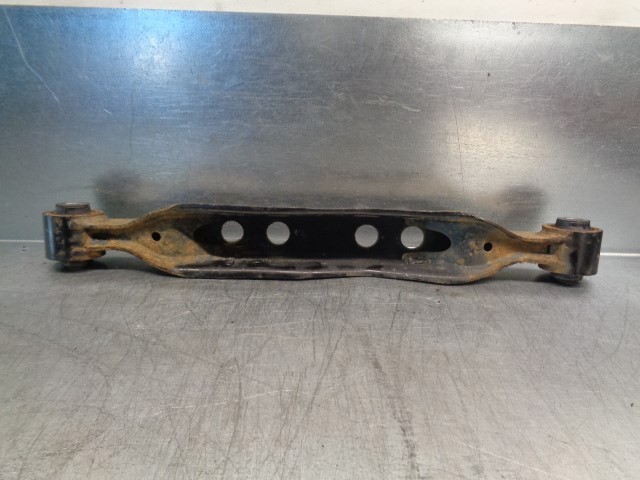 551101KD0A Nissan/Infiniti Braço oscilante de suspensão traseira transversal