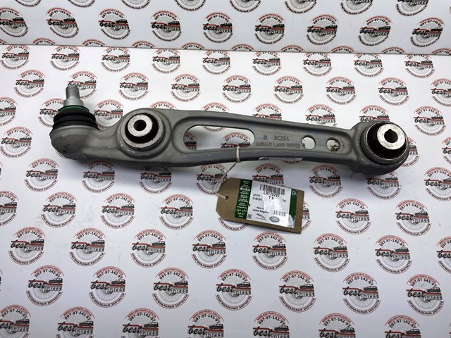 Braço oscilante inferior direito de suspensão dianteira LR175797 Land Rover