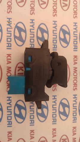 Unidade de botões traseira esquerda de controlo de elevador de vidro Hyundai/Kia 202007550 preço, a partir de 35,75 USD