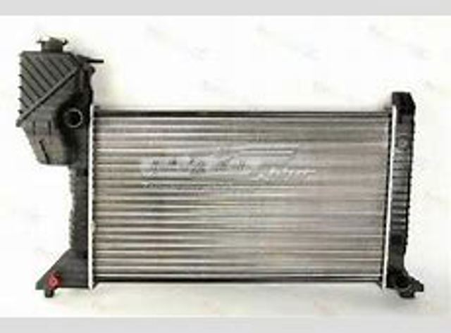 Compre FP46A793 FPS Radiador de esfriamento de motor