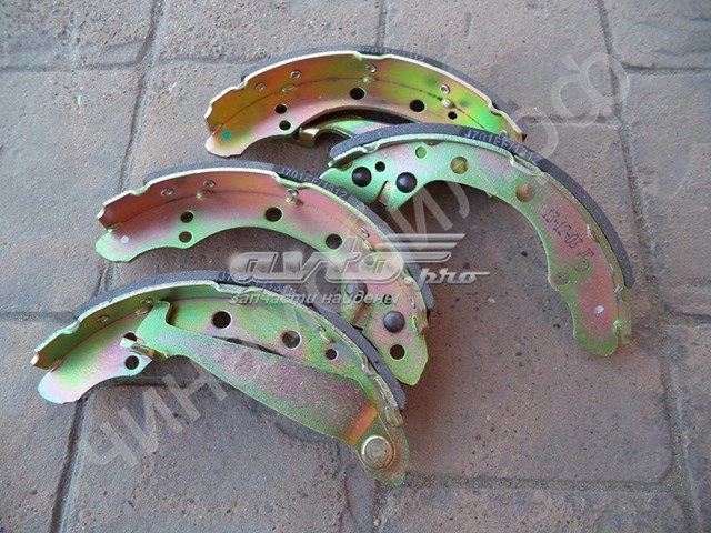 Sapatas do freio traseiras de tambor Chery A153502170 preço, a partir de 21,23 USD