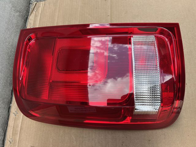 Compre 44119F2LLDUE Depo/Loro/Abakus Lanterna traseira esquerda