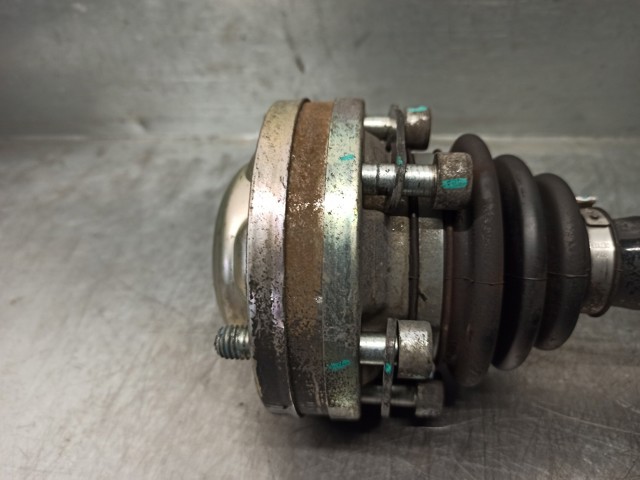 Semieixo traseiro SsangYong Rodius  