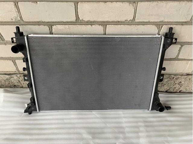 1770060R00000 Suzuki Radiador de esfriamento de motor