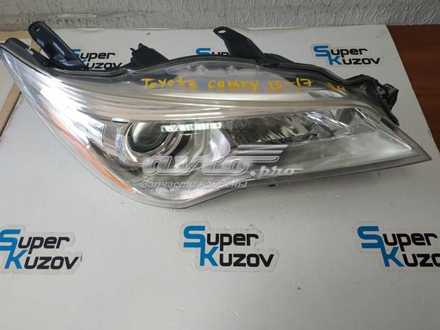 8111006C70 Toyota Luz direita