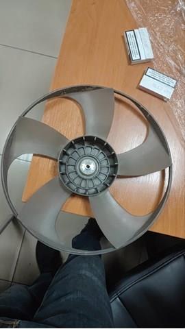 Ventilador (roda de aletas) do radiador de esfriamento esquerdo Toyota 1636138070 preço, a partir de 162,99 USD