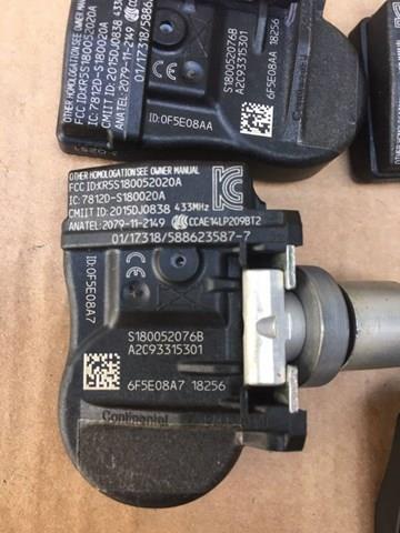 Sensor de pressão de ar nos pneus Land Rover GX631A159AA