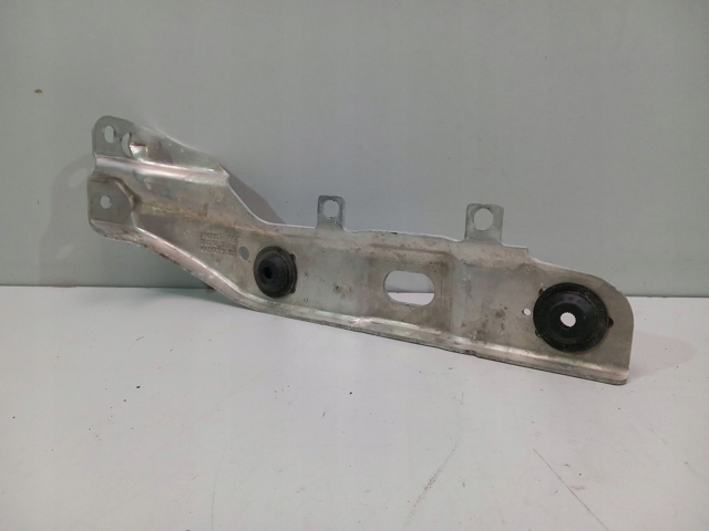 Consola inferior do radiador 7357222 BMW