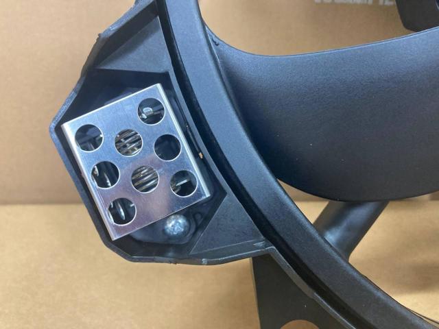 Ventilador elétrico de esfriamento montado (motor + roda de aletas) 601423W1 Polcar
