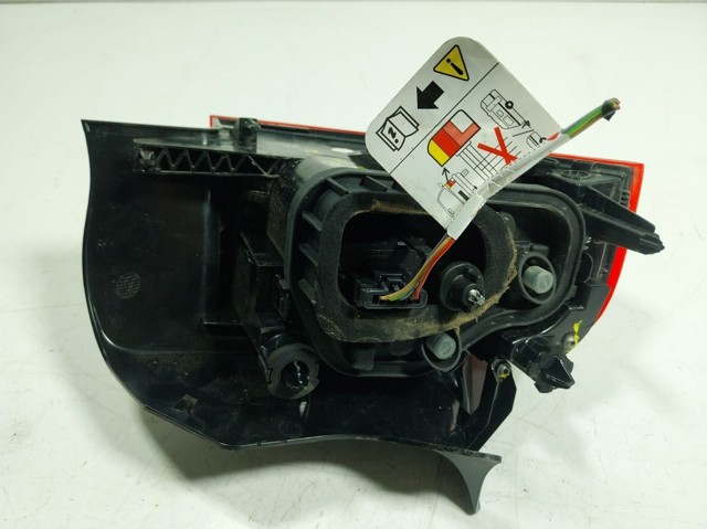 Lanterna traseira direita externa Peugeot/Citroen 9823950280 preço, a partir de 238,36 USD