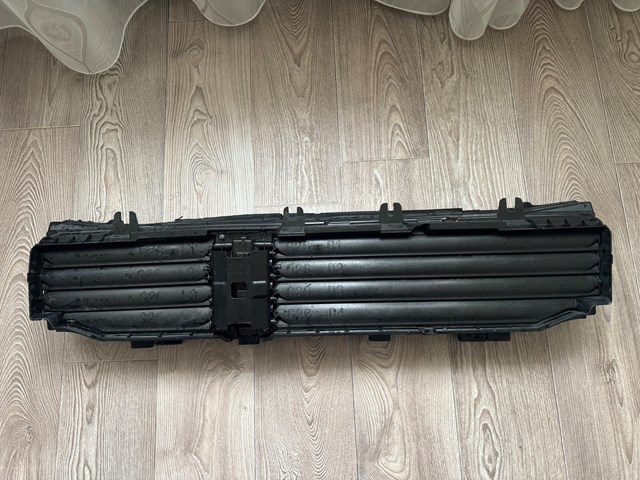 51745A1E918 BMW Perciana do radiador de esfriamento