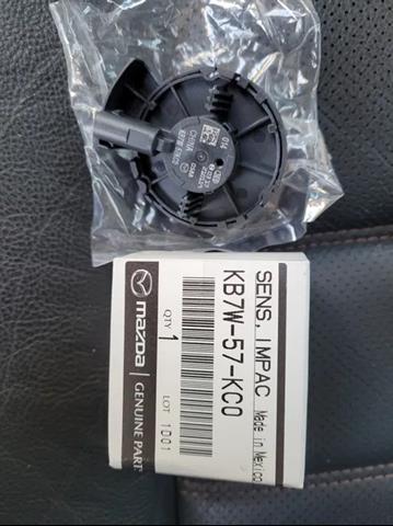 KB7W57KC0 Mazda Sensor AIRBAG dianteiro