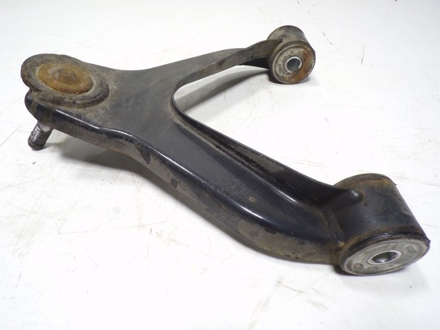 5801564293 Iveco Braço oscilante superior esquerdo/direito de suspensão dianteira