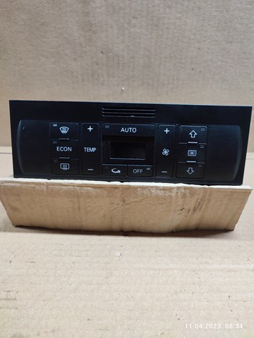 8Z0820043 VAG 