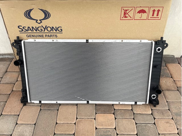 Compre 2131034620 Ssang Yong Radiador de esfriamento de motor