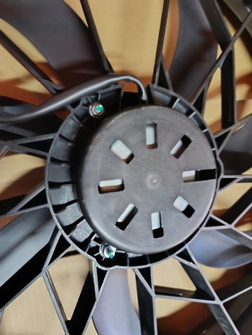 FP2408W01 FPS Difusor do radiador de esfriamento, montado com motor e roda de aletas