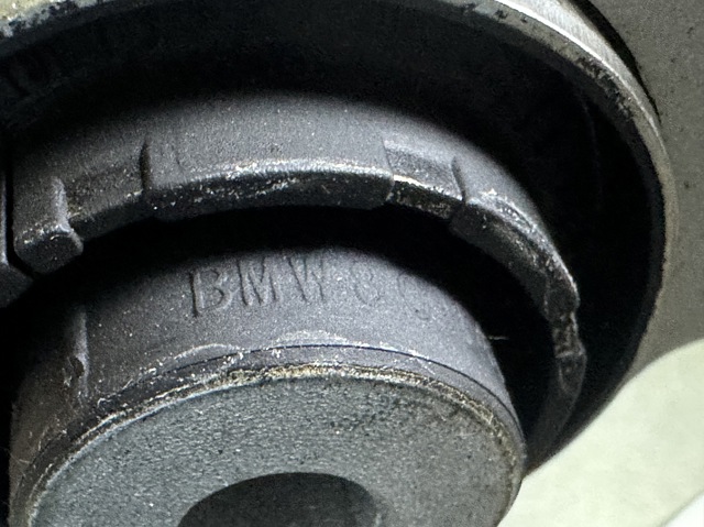 Braço oscilante inferior direito de suspensão dianteira BMW 31108095654 preço, a partir de 101,38 USD