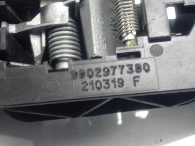 Suporte de maçaneta externa da porta traseira esquerda 9802977380 Opel