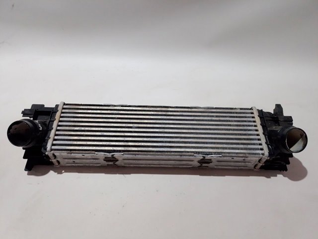 8592701 BMW Radiador de intercooler