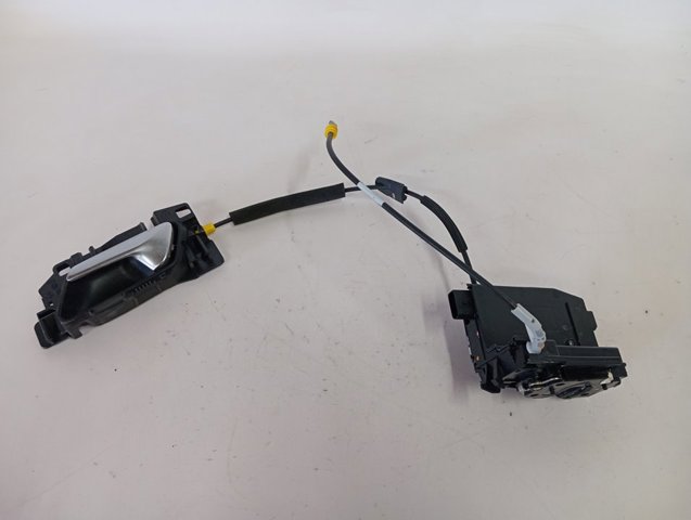 Fecho da porta traseira esquerda 9826126080 Peugeot/Citroen
