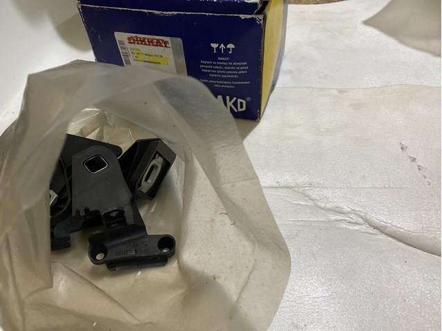 51877428 Fiat/Alfa/Lancia Consola (adaptador) de fixação da luz dianteira esquerda