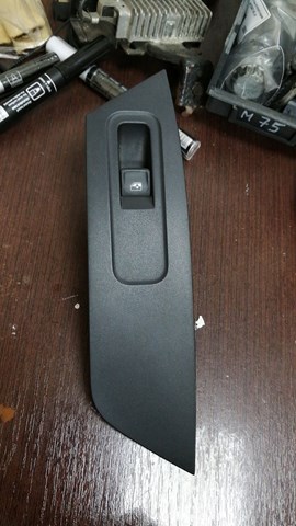 Unidade de botões dianteira direita de controlo de elevador de vidro VAG 5G0959855 preço, a partir de 16,96 USD