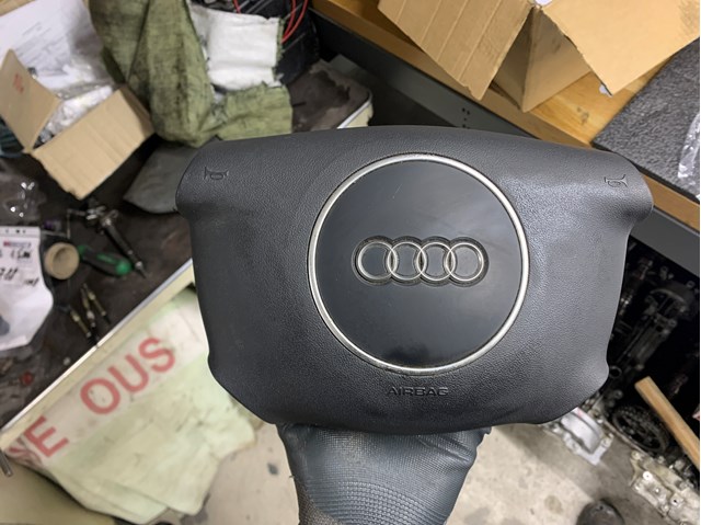 Compre 8P0880201 VAG Cinto de segurança (AIRBAG) de condutor