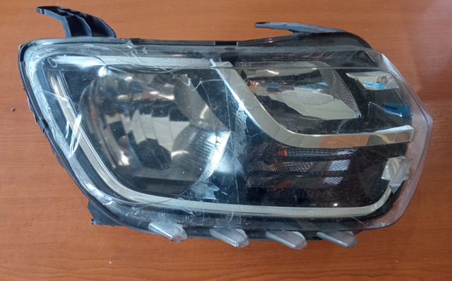 20G745062B TYC Luz direita
