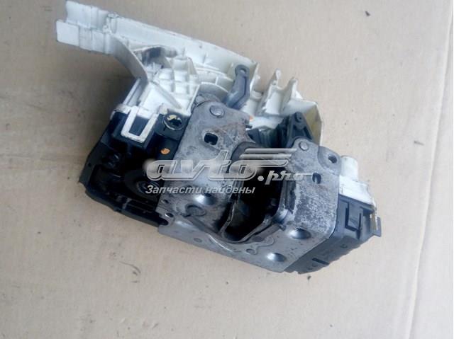 Fecho da porta traseira direita batente Mercedes A9067303935 preço, a partir de 110,86 USD