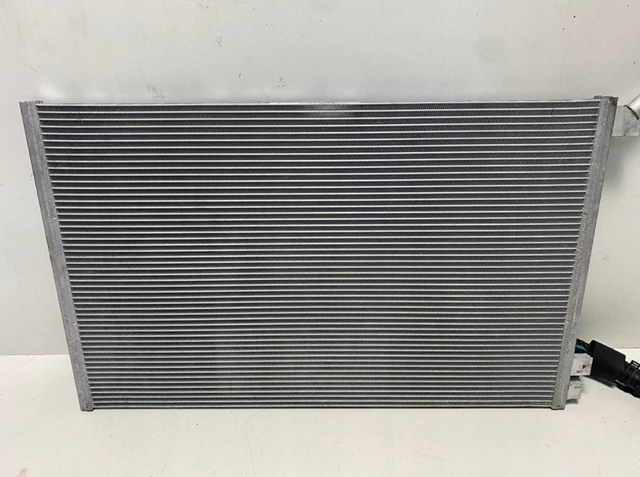 Radiador de esfriamento de motor adicional Jaguar T2H2530 preço, a partir de 198,85 USD