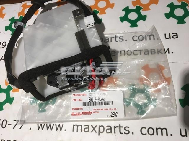 Compre 691100C041 Toyota Fecho de tampa de porta-malas (de 3ª/5ª porta traseira)