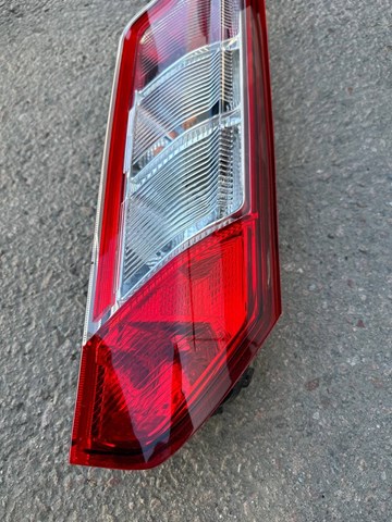 Lanterna traseira direita BK2113404AJ Ford