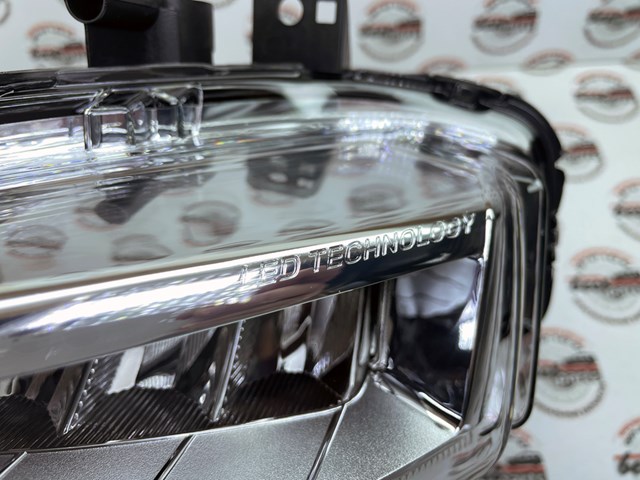  Land Rover LR068980
