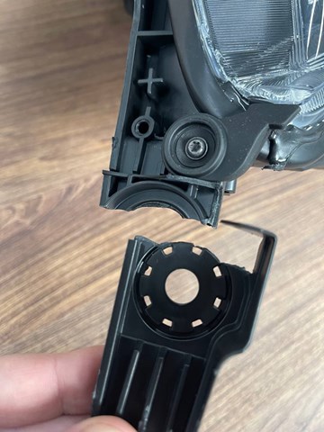 Luz direita Renault (RVI) 260105660R preço, a partir de 430,40 USD