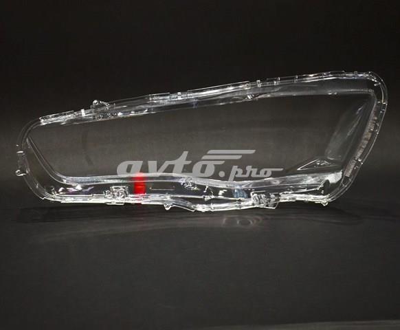 8301C412 Mitsubishi Luz direita